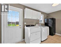 8 TALBOT Road - 35