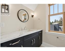 8946 CREDITVIEW Road - 35