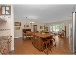 285 SURREY Drive - 12