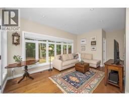 285 SURREY Drive - 15