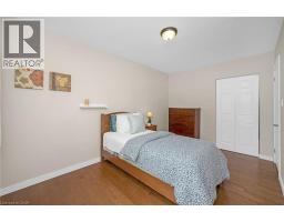 285 SURREY Drive - 26