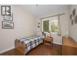 285 SURREY Drive - 29