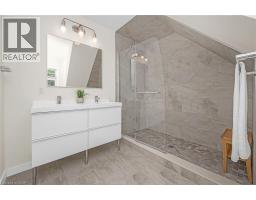 285 SURREY Drive - 31