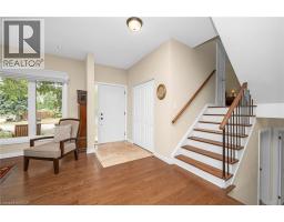 285 SURREY Drive - 5