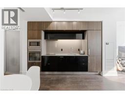 10 YORK Street UnitNo. 3807 - 18