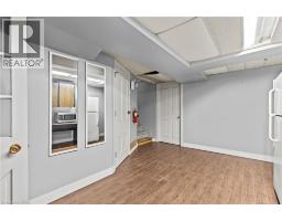 196 KING Street - 24