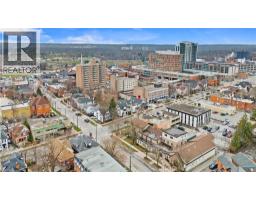 196 KING Street - 32
