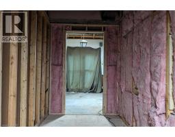 2048 ALBERT Street S - 15
