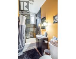347 QUEEN Street S - 42