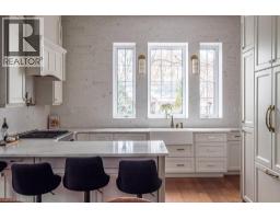 347 QUEEN Street S - 9