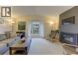 108 CLEARWATER Crescent - 10