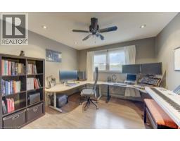 108 CLEARWATER Crescent - 25