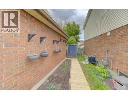 108 CLEARWATER Crescent - 38