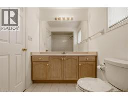 90 LYNNETTE Drive - 41