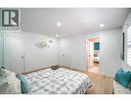 318 WALLACE Street - 32