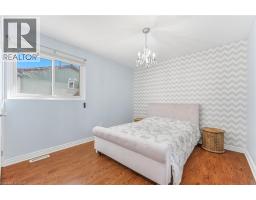 34 LORRAINE Crescent - 17