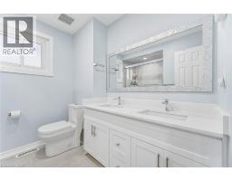34 LORRAINE Crescent - 19