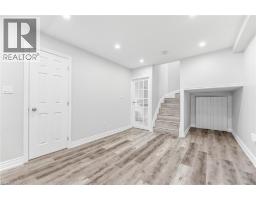 34 LORRAINE Crescent - 26