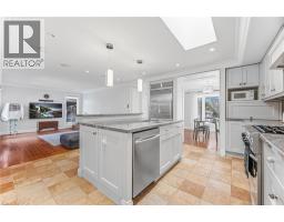 34 LORRAINE Crescent - 3