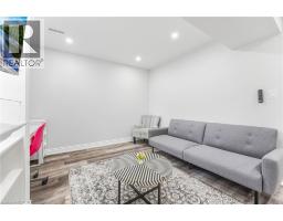 34 LORRAINE Crescent - 31
