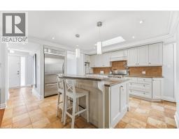 34 LORRAINE Crescent - 7