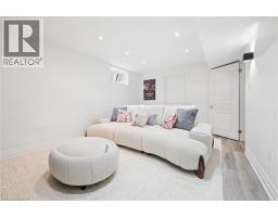 1194 QUEEN VICTORIA Avenue - 36