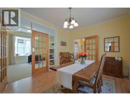 25 AHRENS Street W - 10