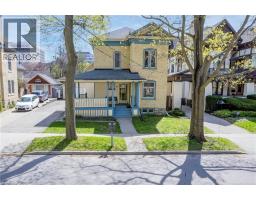 25 AHRENS Street W - 2