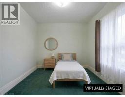 25 AHRENS Street W - 21