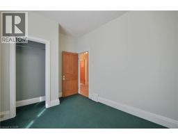 25 AHRENS Street W - 22