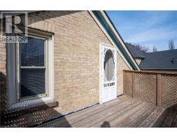 25 AHRENS Street W - 27