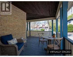 25 AHRENS Street W - 38