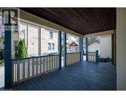 25 AHRENS Street W - 39