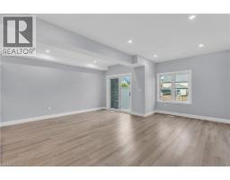 275 JAMES Street S UnitNo. 20 - 9