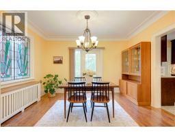 16 BORDEN Avenue N - 20