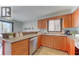 425 SAUVE Crescent - 16