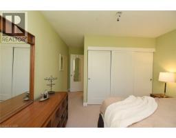 320 HAMILTON Drive UnitNo. 4 - 20