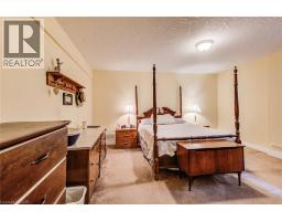 44 LASCHINGER Boulevard - 35