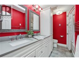 75 HANDORF Drive - 31