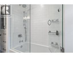 2116 BINBROOK Road E - 23