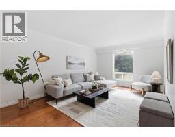 12 SUMNER Crescent - 10
