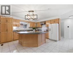 12 SUMNER Crescent - 13