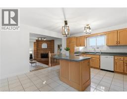 12 SUMNER Crescent - 14