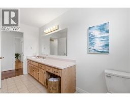 12 SUMNER Crescent - 38