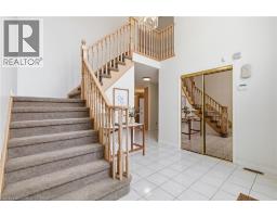 12 SUMNER Crescent - 4