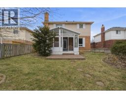 12 SUMNER Crescent - 44