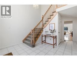 12 SUMNER Crescent - 5