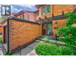 206 CANDLEWOOD Crescent UnitNo. 13 - 4