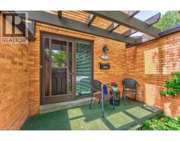 206 CANDLEWOOD Crescent UnitNo. 13 - 5