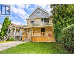 134 ROSSLYN Avenue N - 3